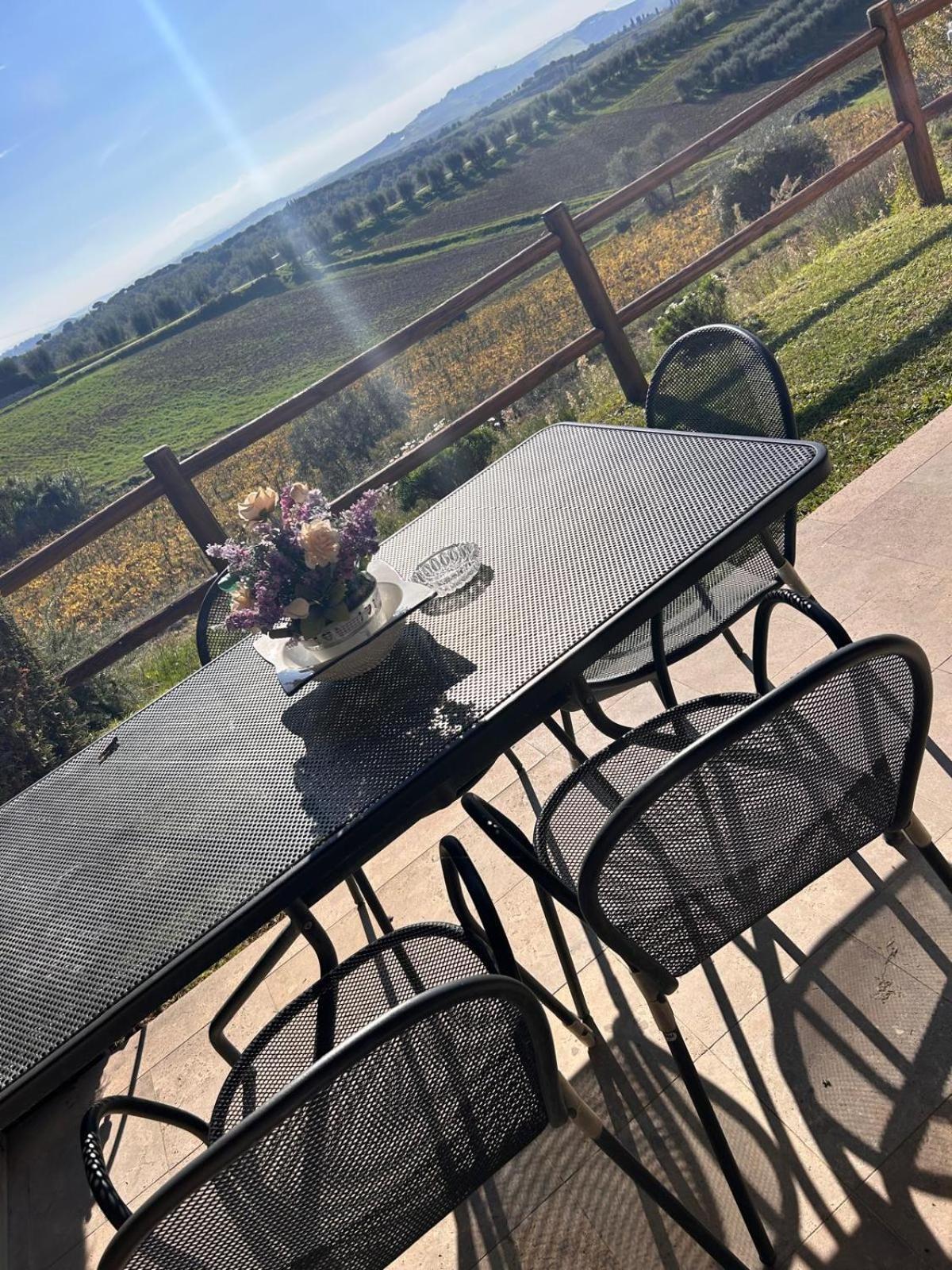 לינה וארוחת בוקר קסטלנואובו ברארדנגה Casa Paola Nel Chianti מראה חיצוני תמונה