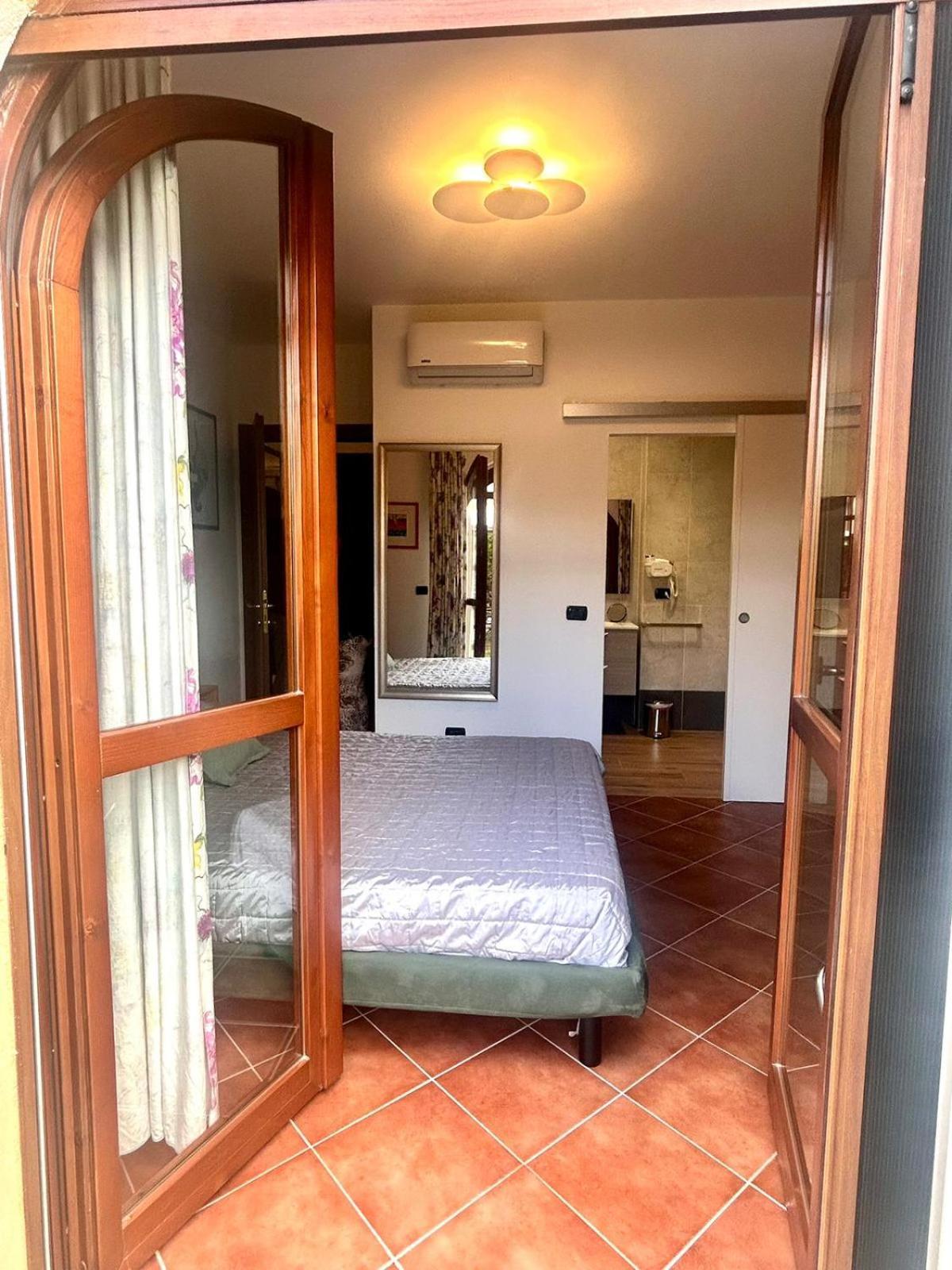 לינה וארוחת בוקר קסטלנואובו ברארדנגה Casa Paola Nel Chianti חדר תמונה