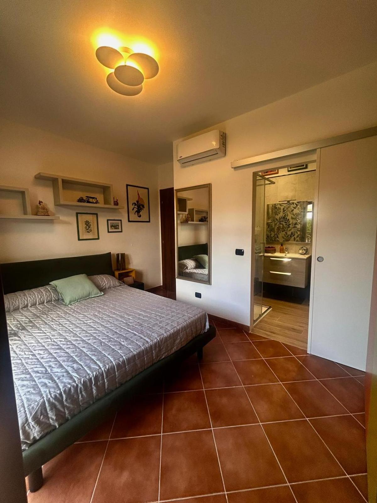 לינה וארוחת בוקר קסטלנואובו ברארדנגה Casa Paola Nel Chianti חדר תמונה