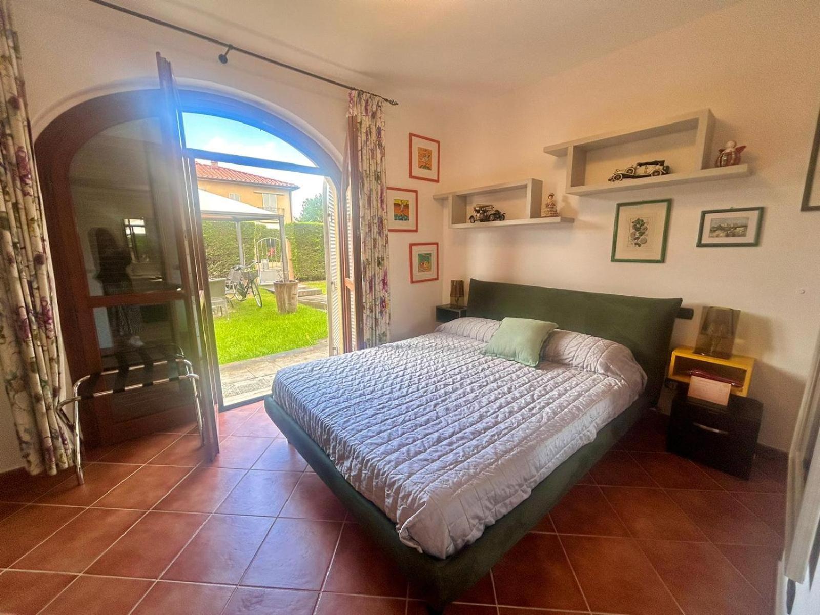 לינה וארוחת בוקר קסטלנואובו ברארדנגה Casa Paola Nel Chianti חדר תמונה
