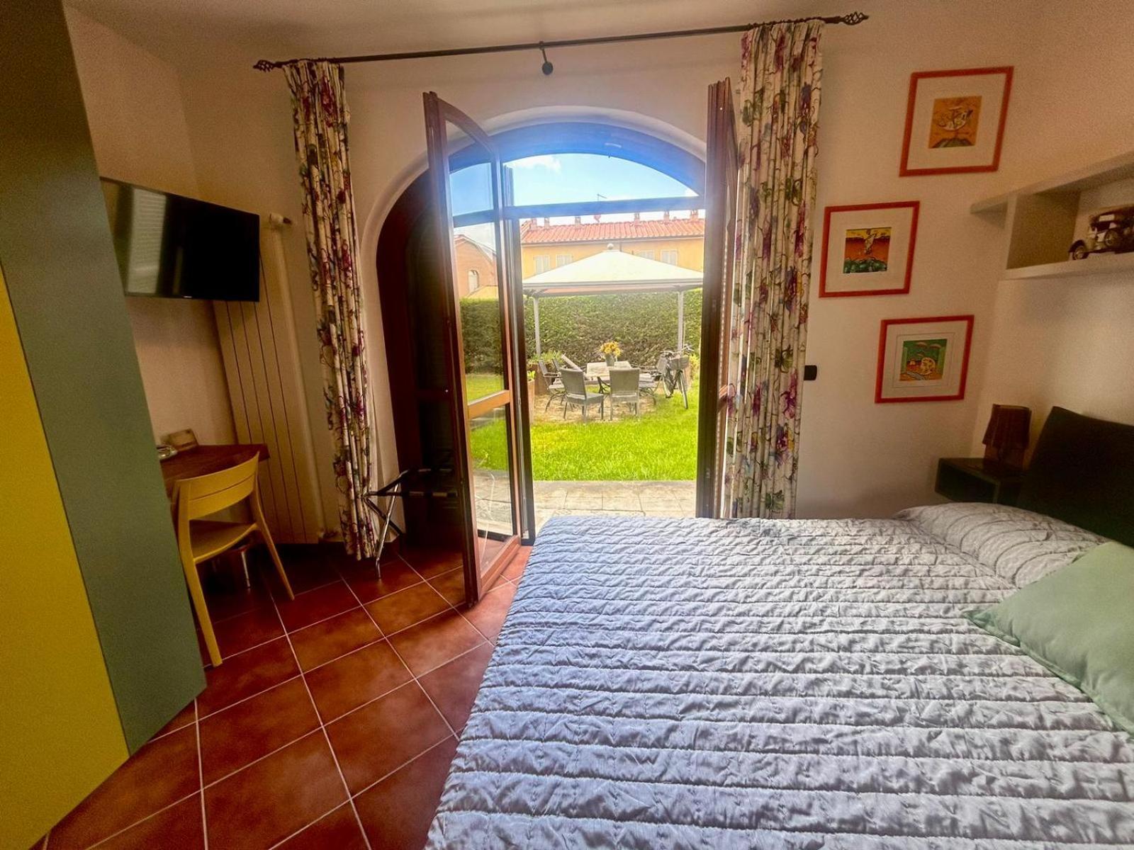 לינה וארוחת בוקר קסטלנואובו ברארדנגה Casa Paola Nel Chianti חדר תמונה