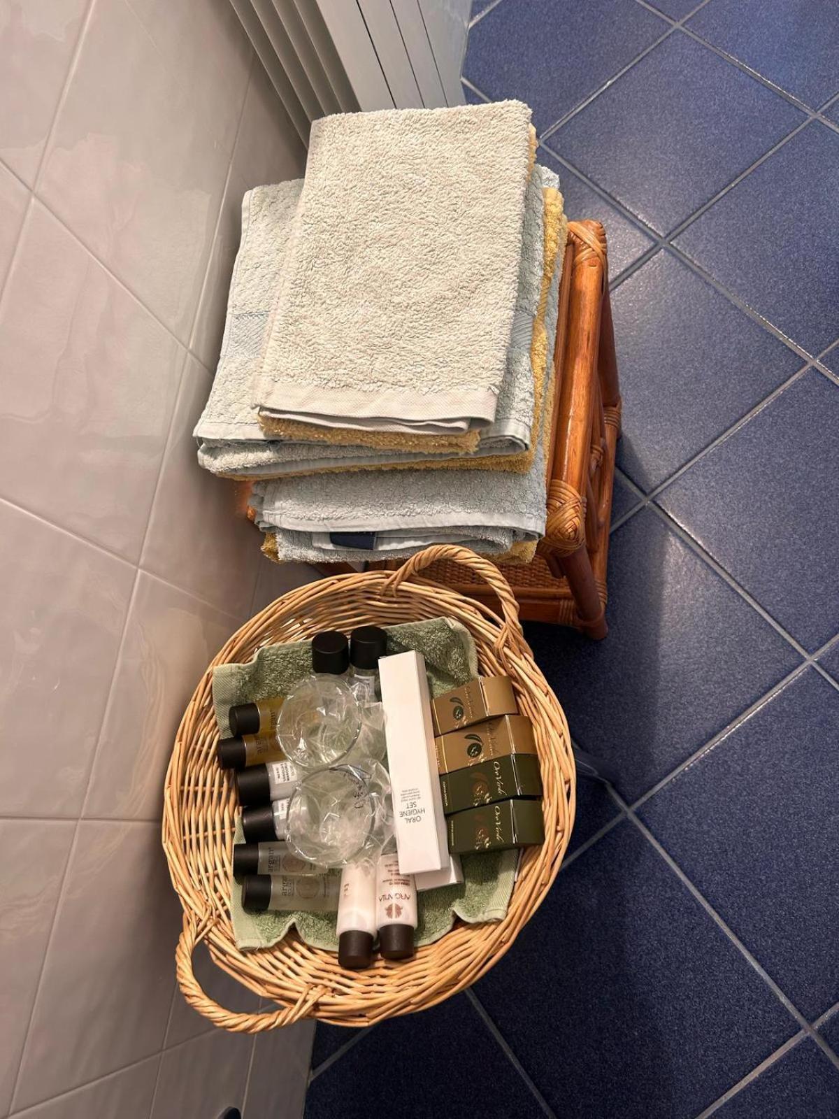 לינה וארוחת בוקר קסטלנואובו ברארדנגה Casa Paola Nel Chianti חדר תמונה