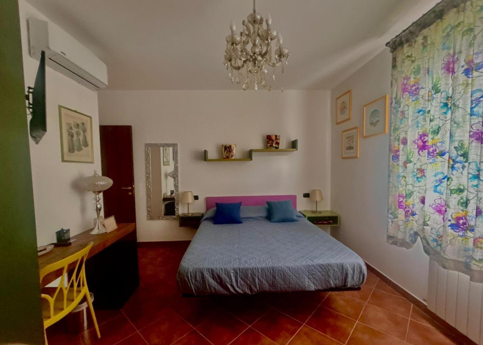 לינה וארוחת בוקר קסטלנואובו ברארדנגה Casa Paola Nel Chianti חדר תמונה