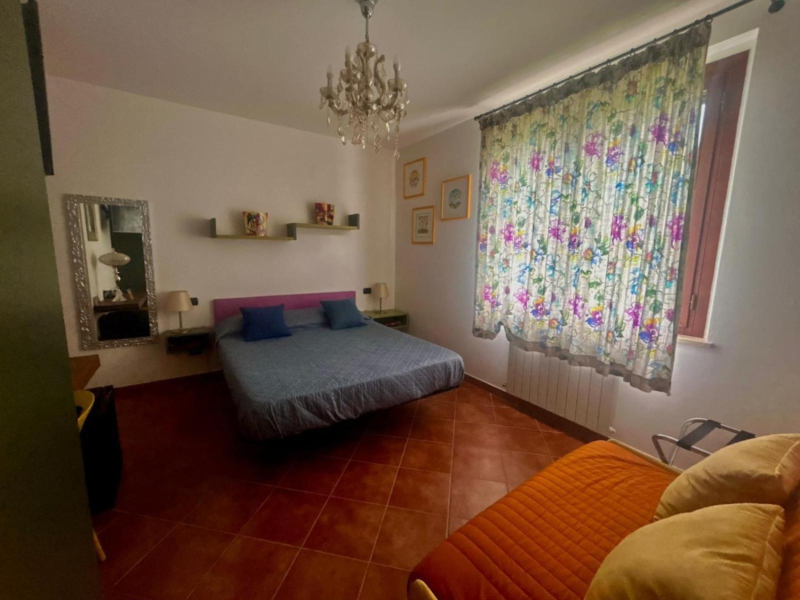 לינה וארוחת בוקר קסטלנואובו ברארדנגה Casa Paola Nel Chianti חדר תמונה