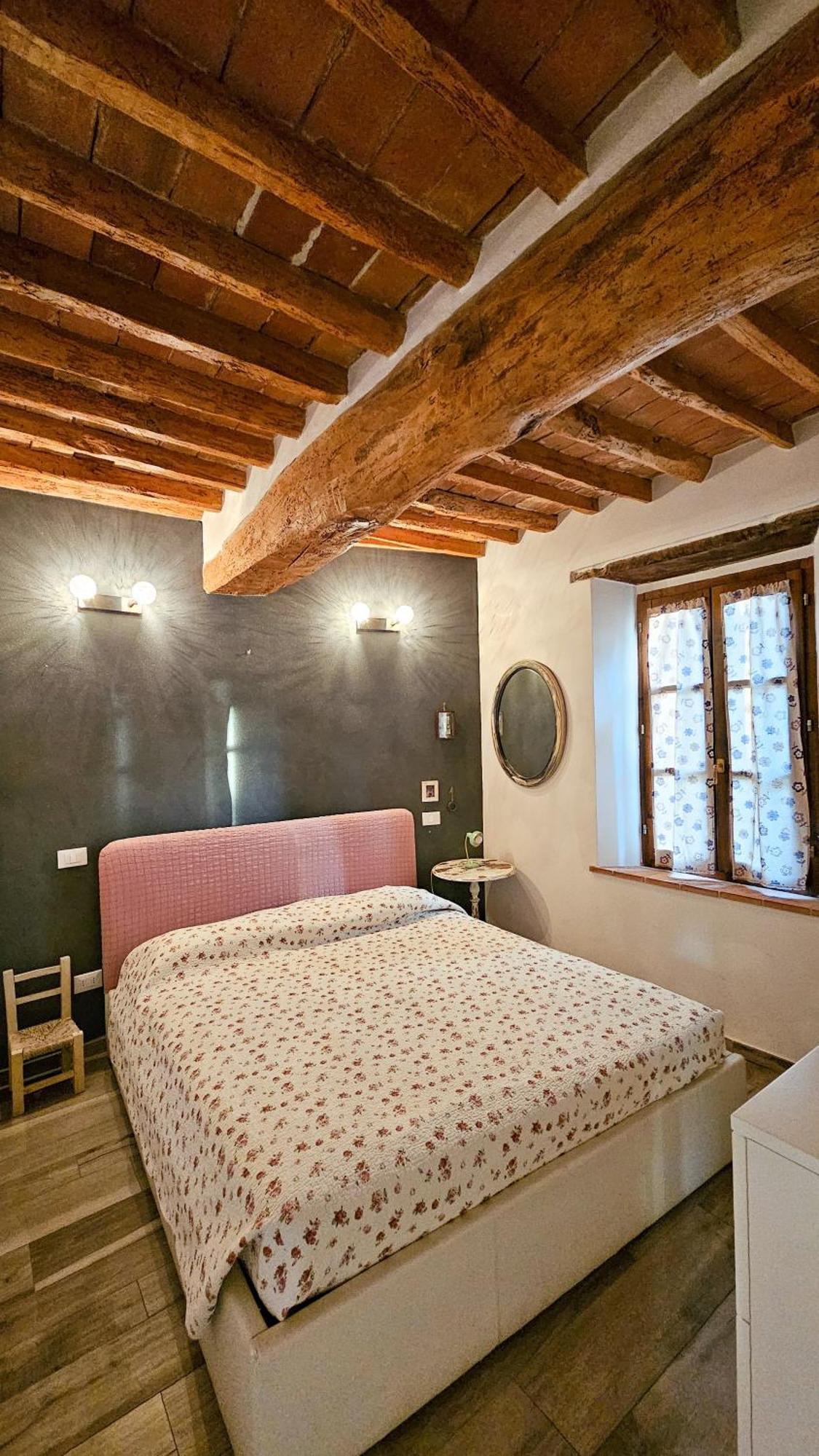 לינה וארוחת בוקר קסטלנואובו ברארדנגה Casa Paola Nel Chianti חדר תמונה