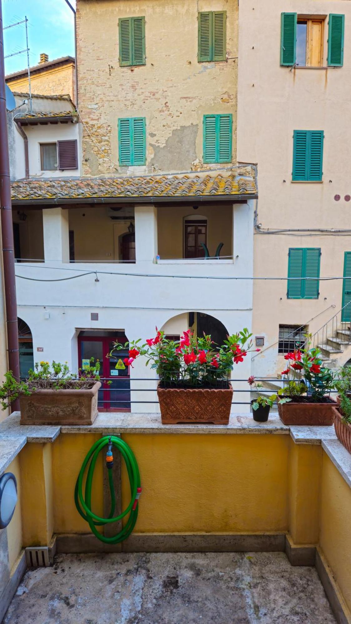 לינה וארוחת בוקר קסטלנואובו ברארדנגה Casa Paola Nel Chianti חדר תמונה