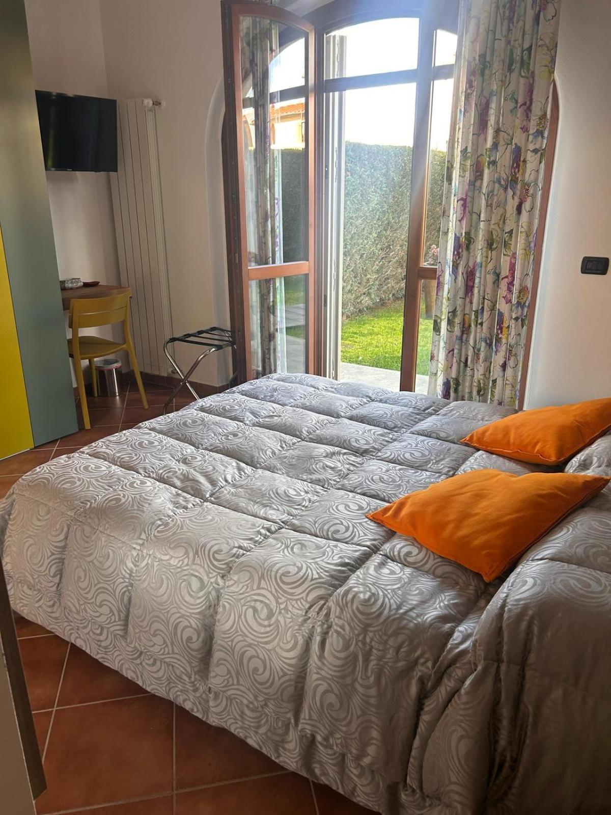 לינה וארוחת בוקר קסטלנואובו ברארדנגה Casa Paola Nel Chianti חדר תמונה